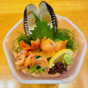 sashimi of ark shell