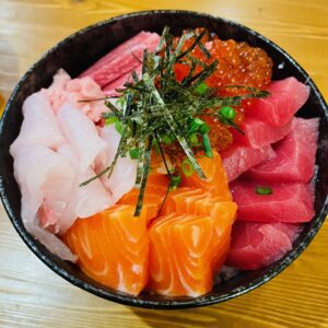 Kaisen-don (sashimi rice bowl)