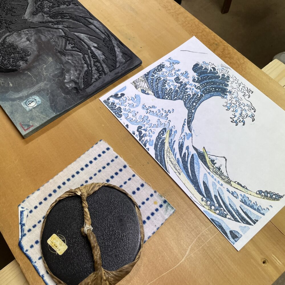 銅製浮彫り作品 石橋 弘作 髙橋工房で本物の職人指導による浮世絵制作体験 - 忘れることがないで
