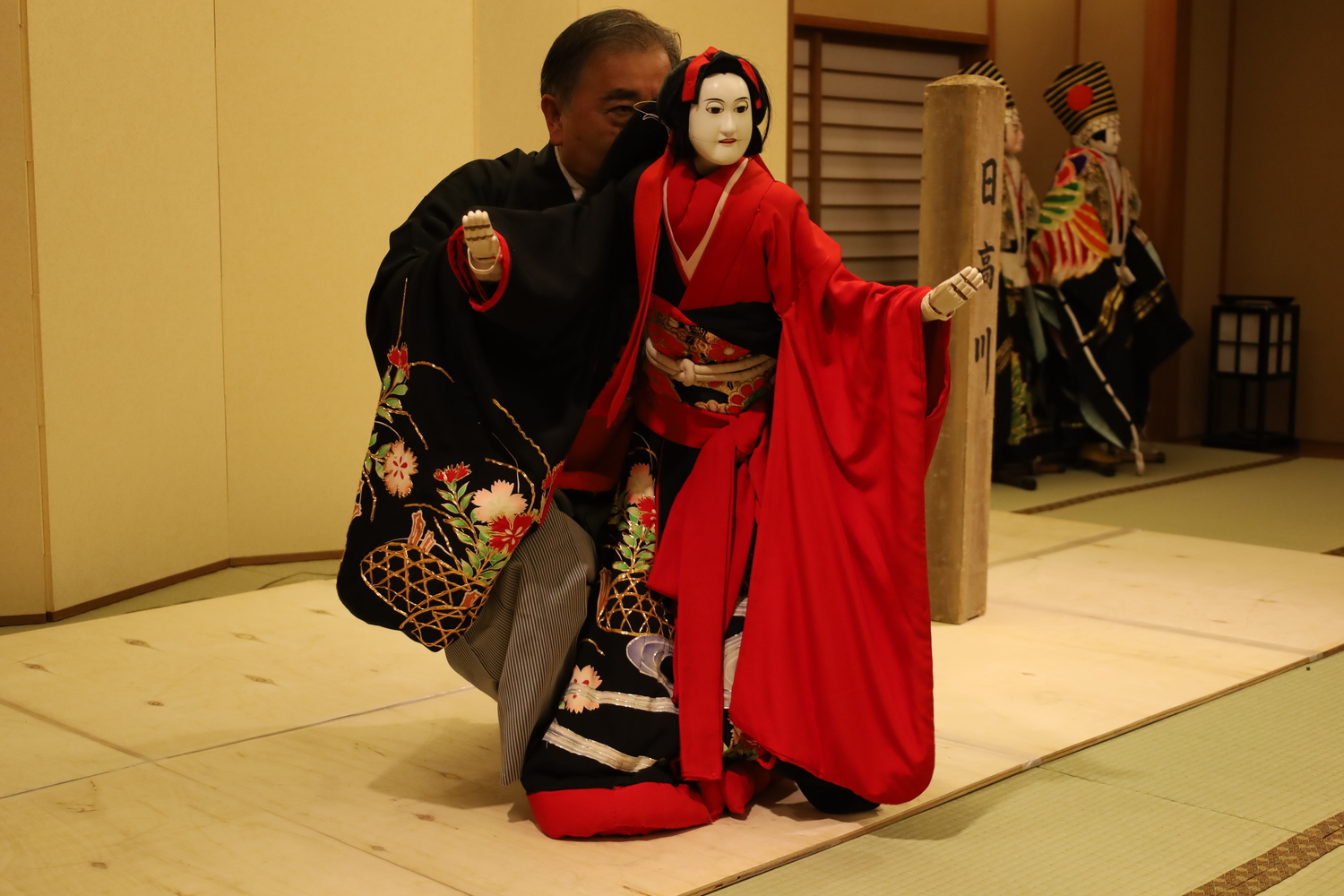 神楽坂料亭「幸本」での八王子車人形と芸者の会に感動 - より多くの人