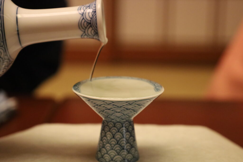 お座敷遊びは何が楽しい?人生で一度は体験したい、粋な大人の花柳界。東京・神楽坂の初心者向け安心ガイド